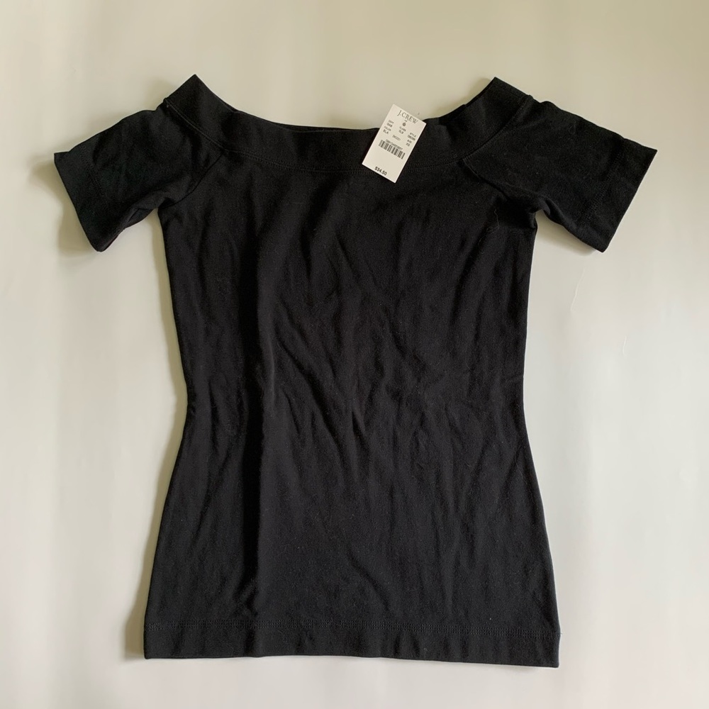 NWT. Off the shoulder top